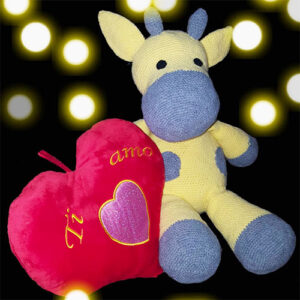 Amigurumi-Raffa-la-Giraffa-Uncinetto con cuore