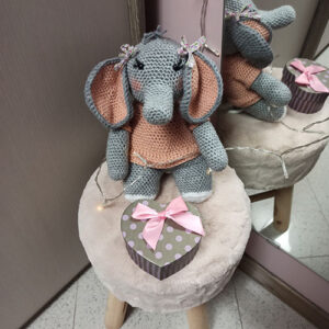 Amigurumi Elefante con Carillon uncinetto con confetti