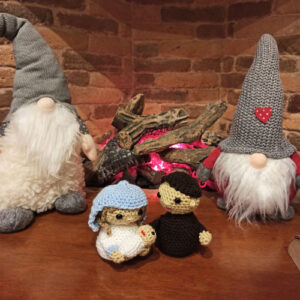 Presepe-all´uncinetto-Maria-Giuseppe-e-Gesù-bambino